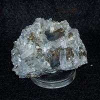 QUARZO CON TETRAEDRITE E PIRITE