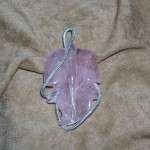 CIONDOLO IN QUARZO ROSA