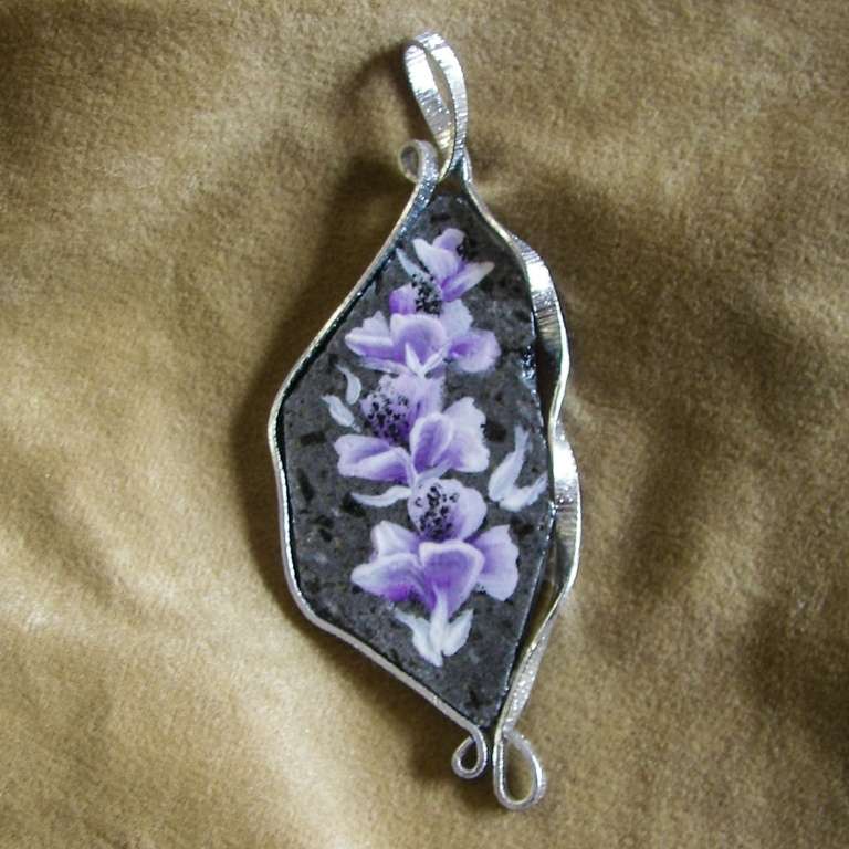 MONILE IN PIETRA LAVICA