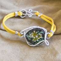 BRACCIALE IN PIETRA LAVICA