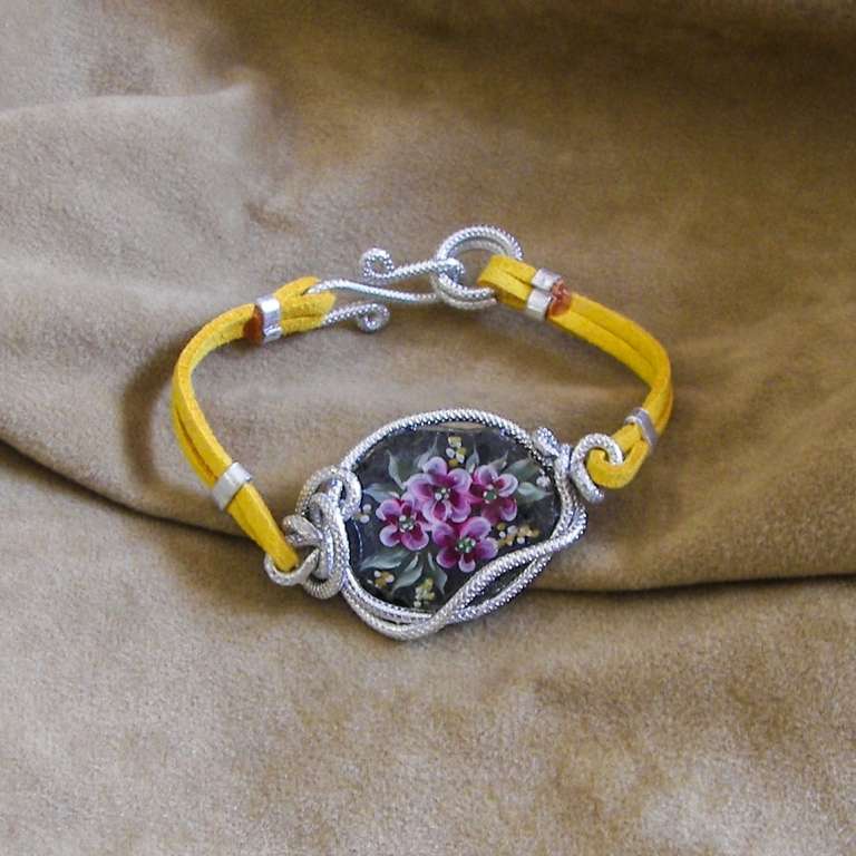 BRACCIALE IN PIETRA LAVICA