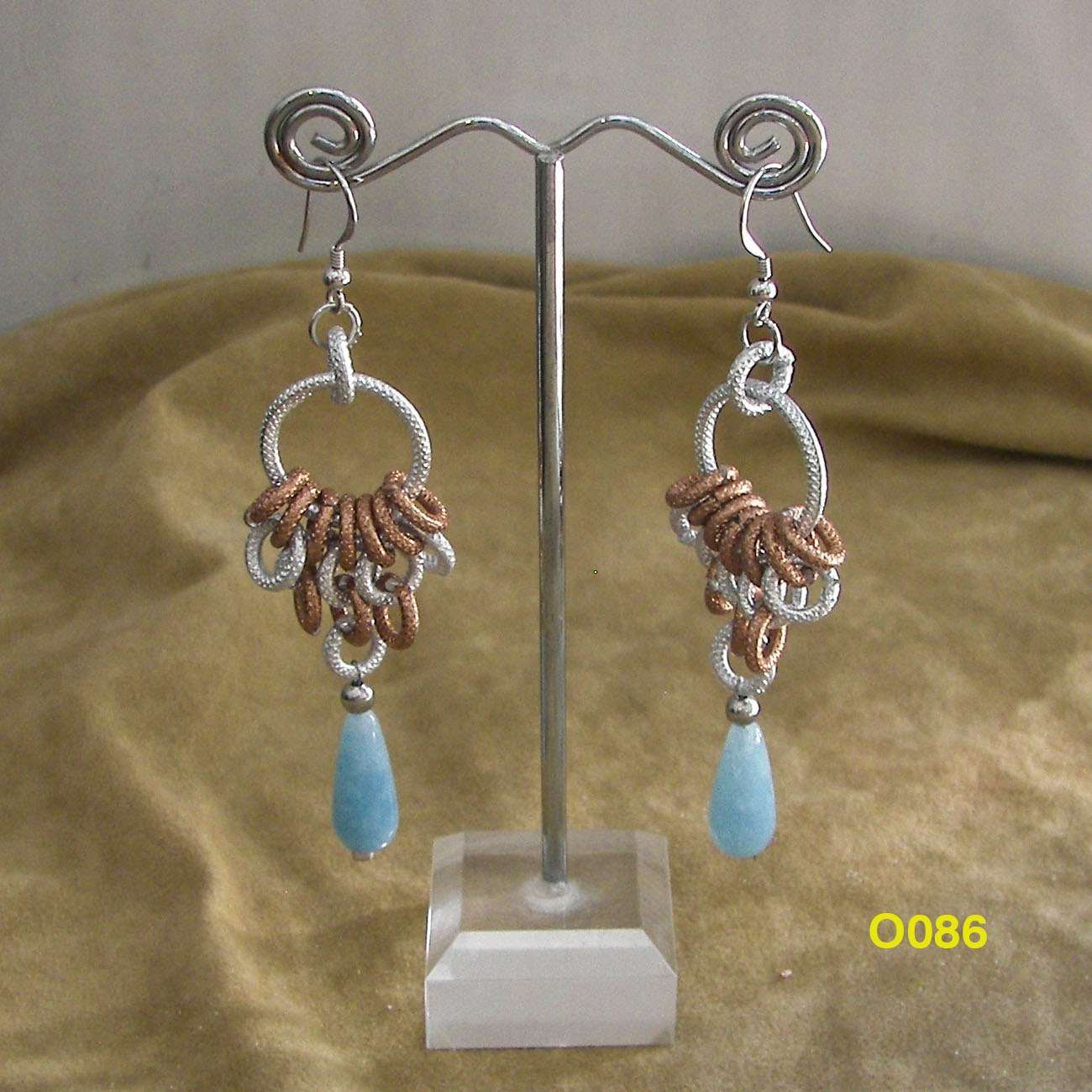 ORECCHINI CON QUARZO AZZURRO