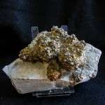ARAGONITE ALVEOLARE CON ZOLFO