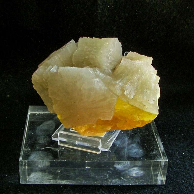 ARAGONITE VERDE-AZZURRA SU ZOLFO TALAMONE