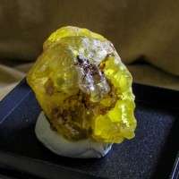 CRISTALLO DI ZOLFO BITUMINOSO