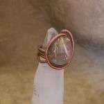 TORMALINA VERDE SU ORTOCLASIO CON GESSO