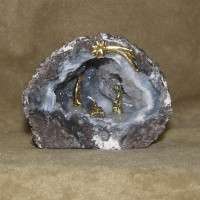 PRESEPE SU GEODE DI QUARZO