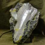 PRESEPE SU GEODE DI QUARZO