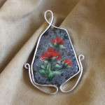 Monile in pietra lavica