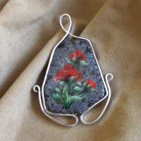 Monile in pietra lavica