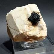 TORMALINA NERA SU ORTOCLASIO