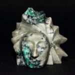 BUSTO DI GUERRIERO IN MATRICE CON SMERALDI