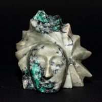 BUSTO DI GUERRIERO IN MATRICE CON SMERALDI