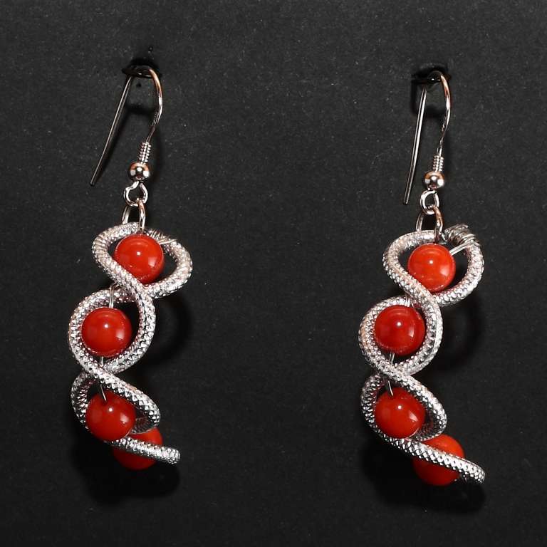 Orecchini con corallo rosso oceanico