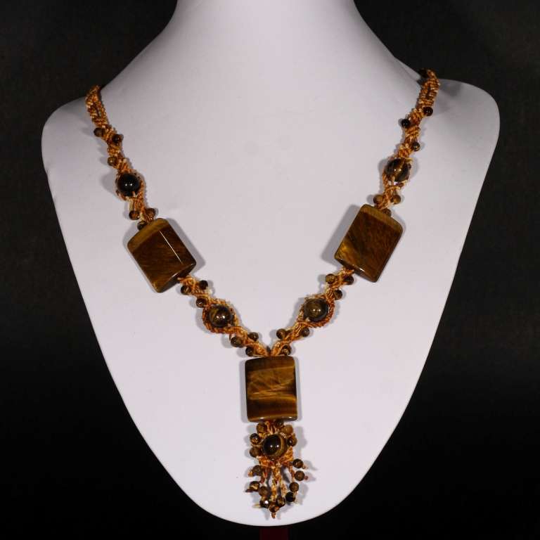 Collana con occhio di tigre