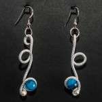 Orecchini con agata blu e perle