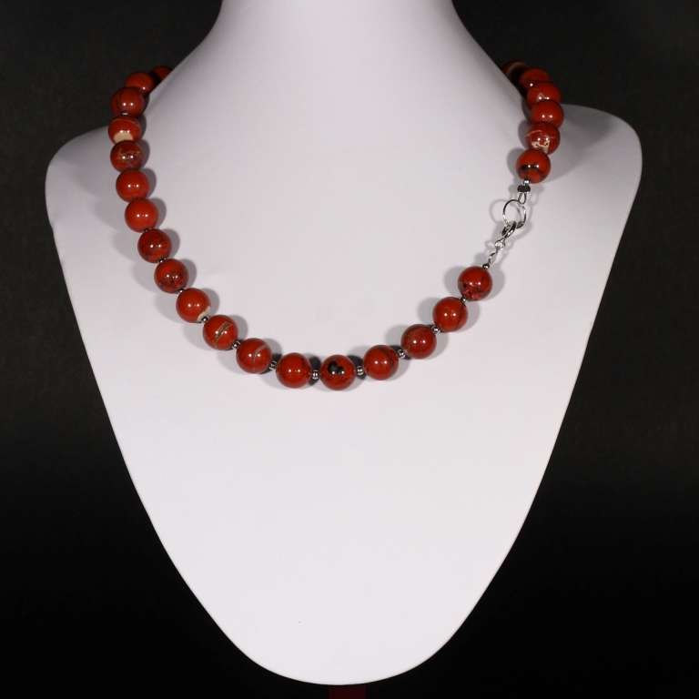 Collana con diaspro rosso