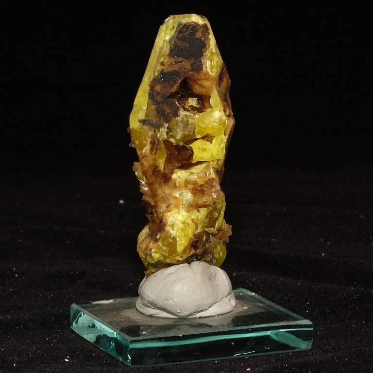 Cristallo di zolfo bituminoso