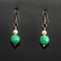 ORECCHINI CON GIADA E PERLE