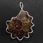 Ciondolo con ammonite