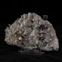 Quarzo ialino con calcite e pirite