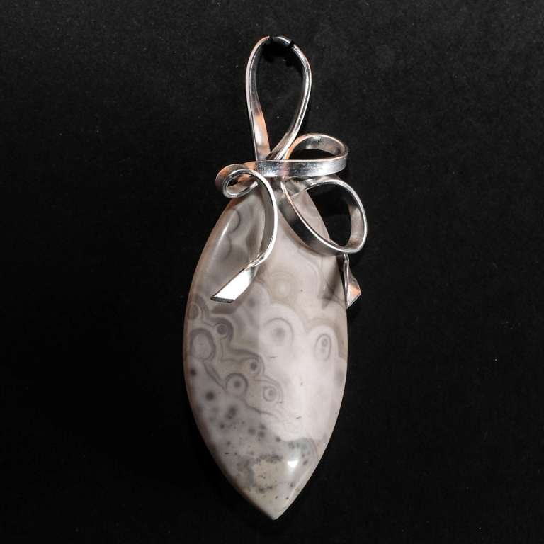 Ciondolo con diaspro oceanico