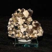 Ortoclasio con quarzo e aegirina