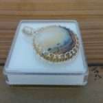 Ciondolo con quarzo citrino e perle