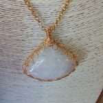 CIONDOLO CON PIETRA DI LUNA