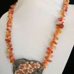 COLLANA IN PIETRA LAVICA E CORNIOLA