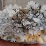 Quarzo con blenda, pirite e galena