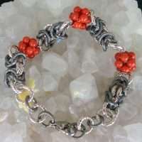 Bracciale con corallo rosso