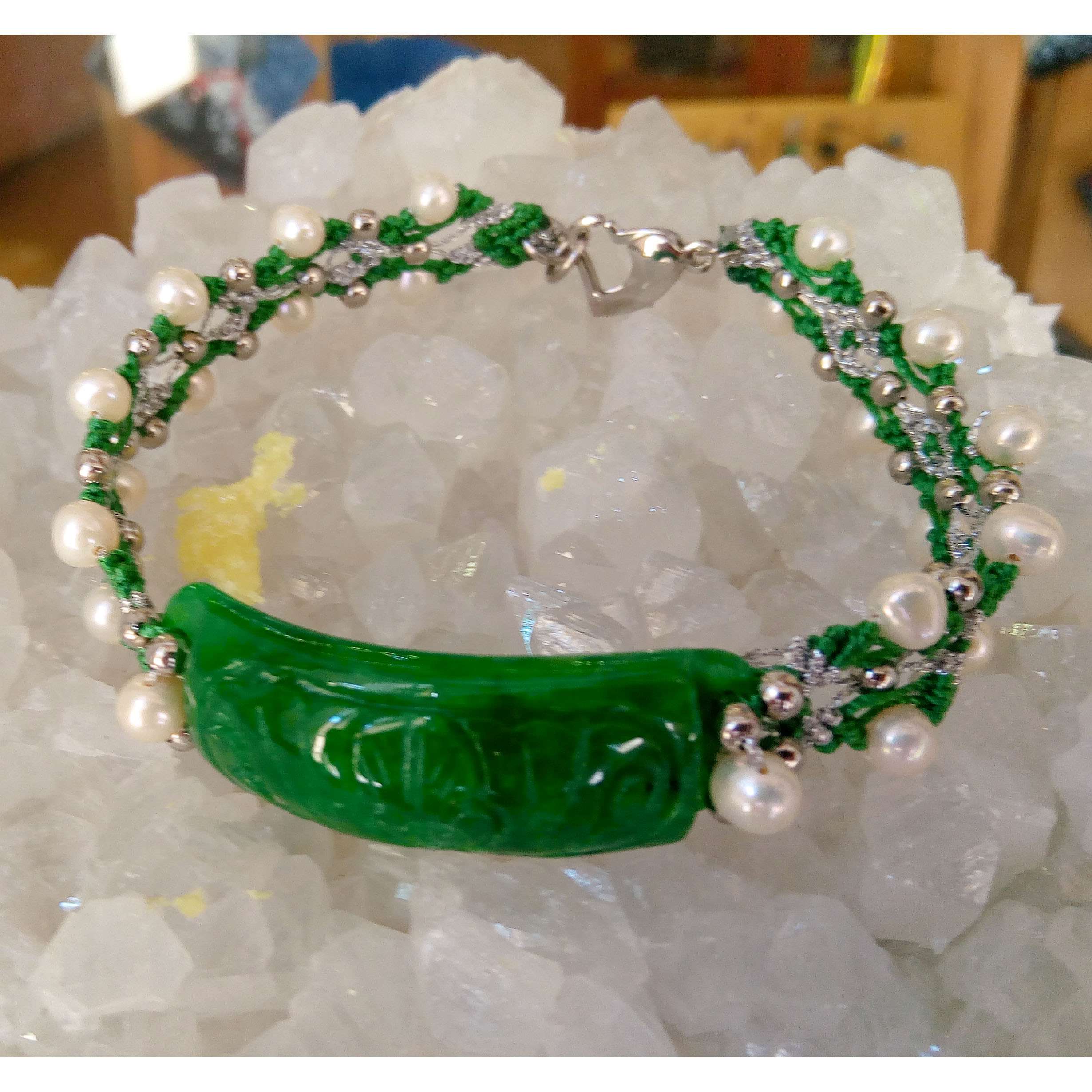 Bracciale con giada e perle
