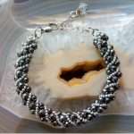 BRACCIALE CON EMATITE