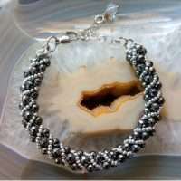 BRACCIALE CON EMATITE